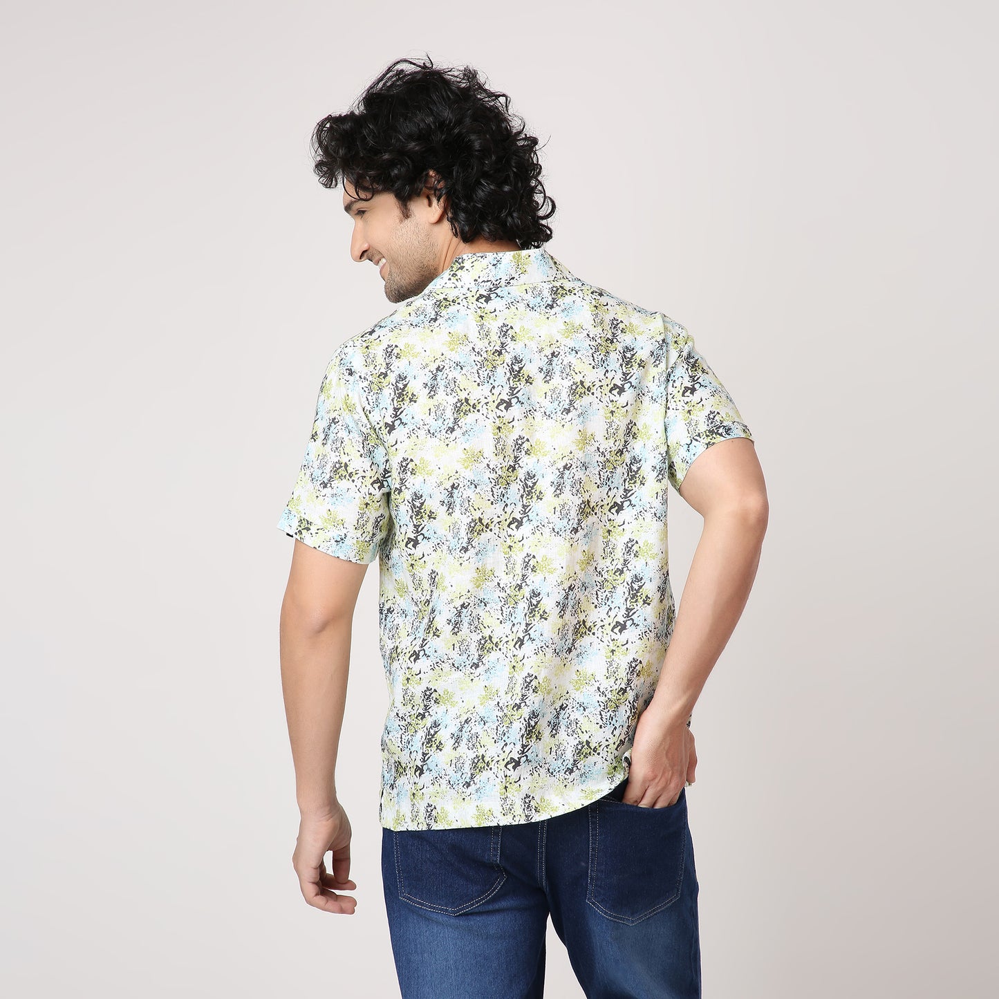 ABSTRACT PRINT WOVEN POLO