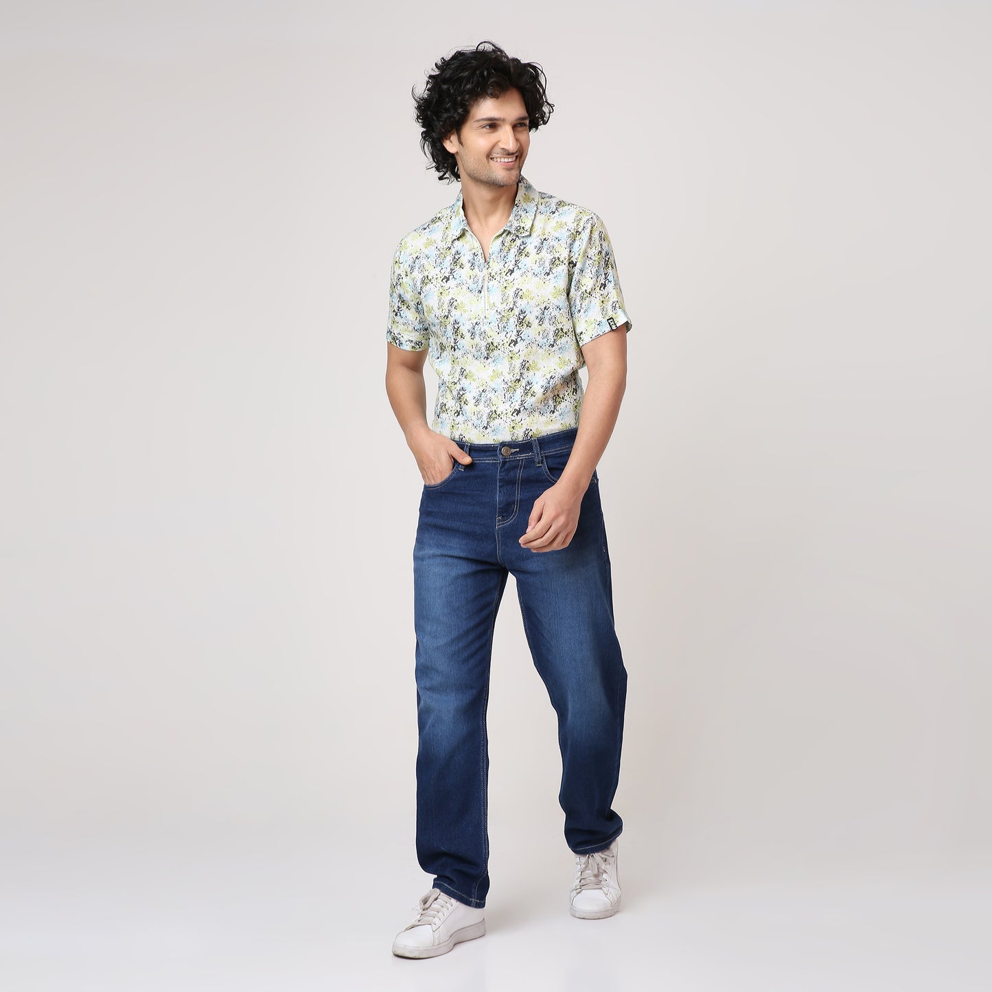 ABSTRACT PRINT WOVEN POLO