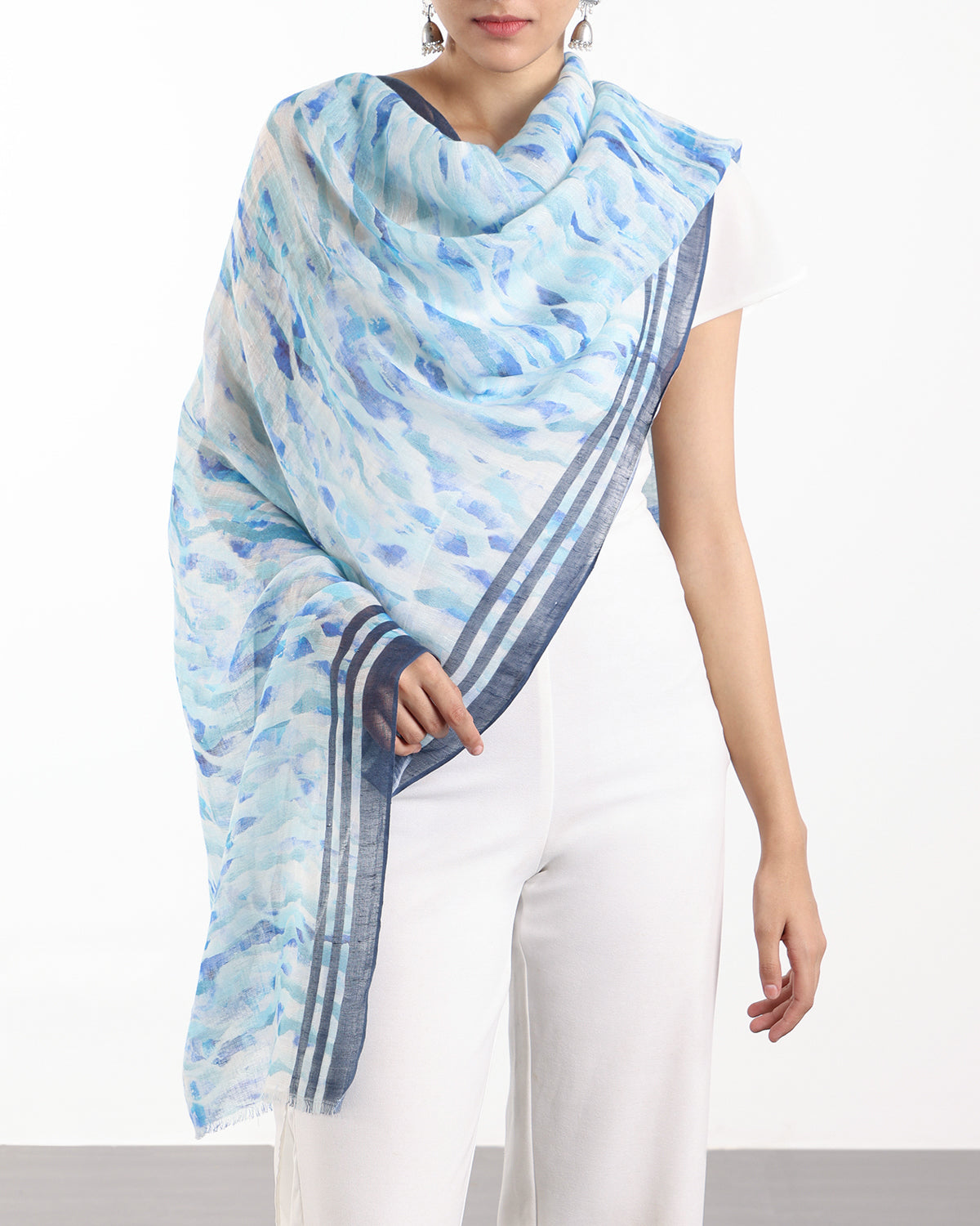 TURQUOISE WAVE SCARF