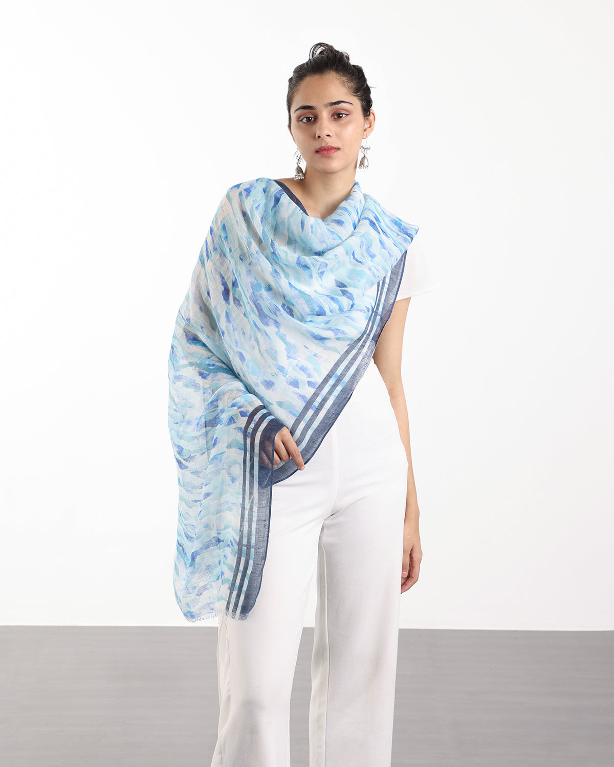 TURQUOISE WAVE SCARF