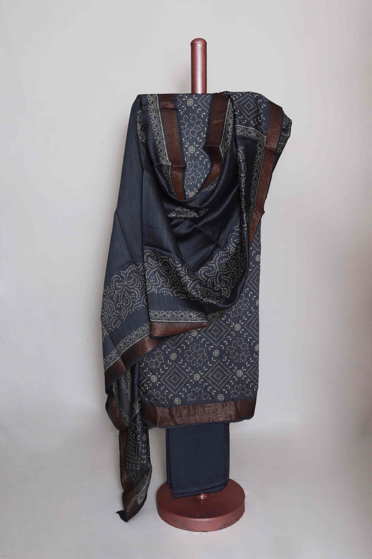 GREY PRINTED TUSSAR SILK  ZARI BORDER UNSTITCHED SUIT SET