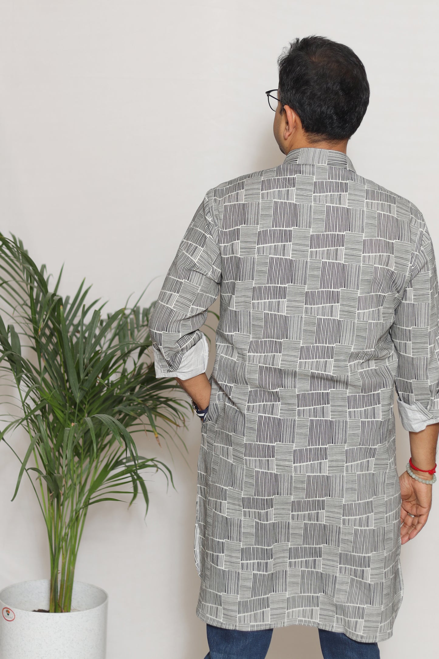 GEOMETRIC LINES PRINTED MEN'S KURTA
