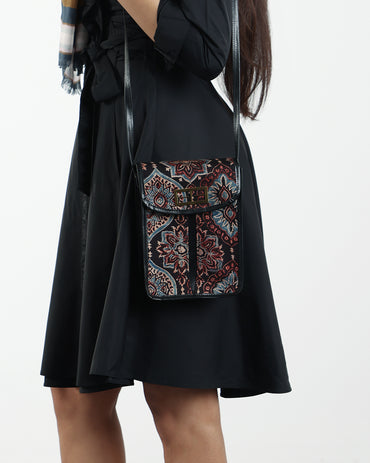 AZARAK SYMPHONY SLING BAG