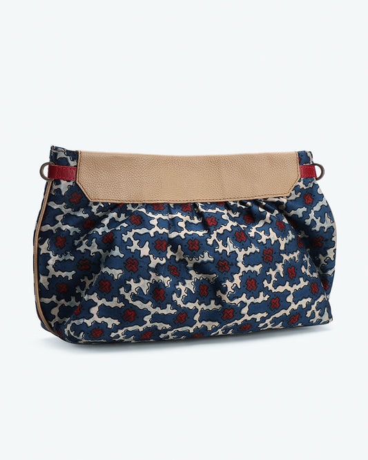 NAVY CANARY CLUTCH